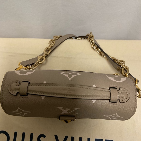 Louis Vuitton Pochette Métis East West - Picture 7 of 15